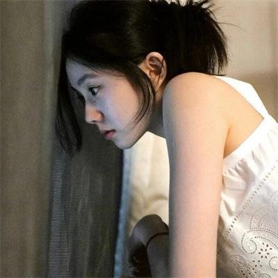 双腿之间